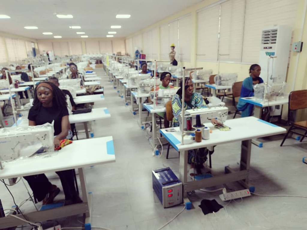 Étudiantes en plein travail